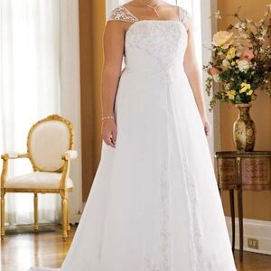 DAVID'S BRIDAL COLLECTION
a line chiffon split front overlay wedding dress
